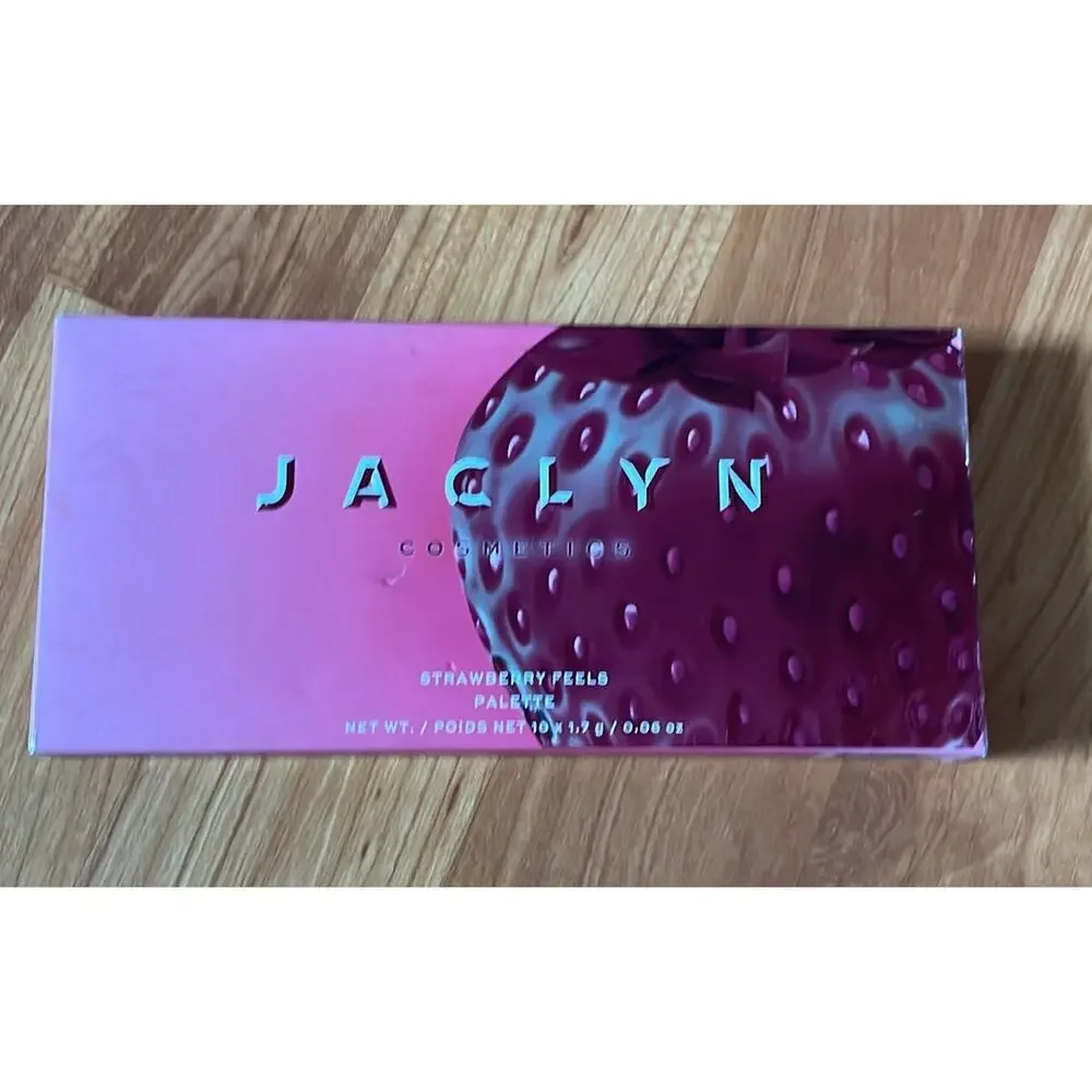 Strawberry Feels Palette Jacklyn‎ Cosmetics
